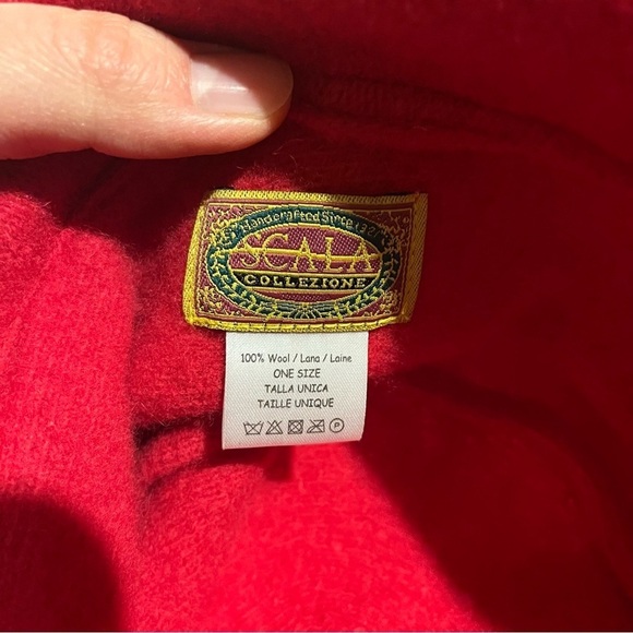 Vtg Scala Womens One Size Hat Red 100% Wool Felt 3D Cloche Bucket CHIC